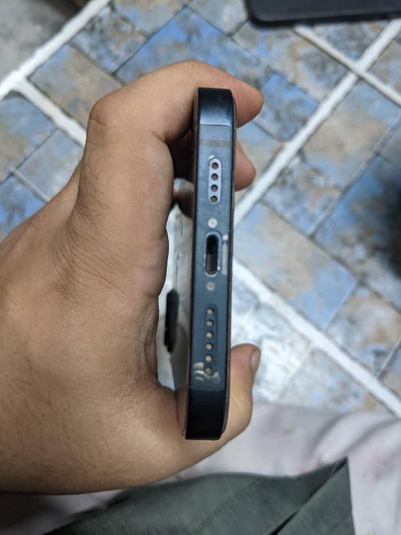 iPhone 14 plus 3