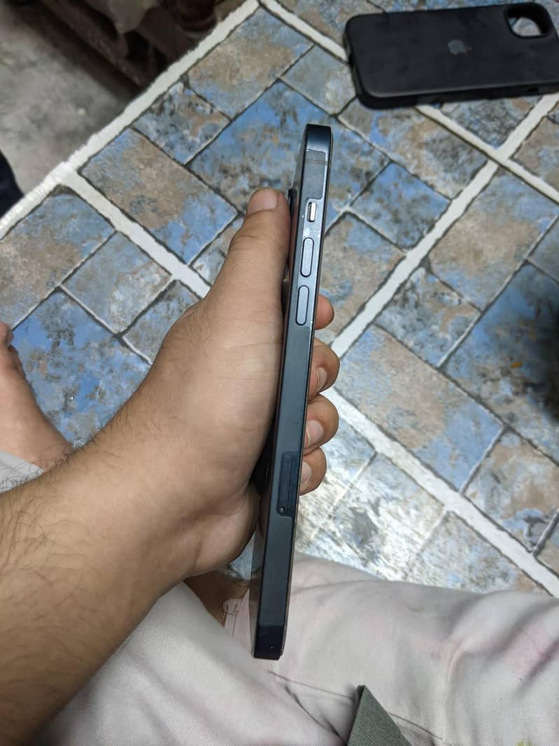 iPhone 14 plus 5