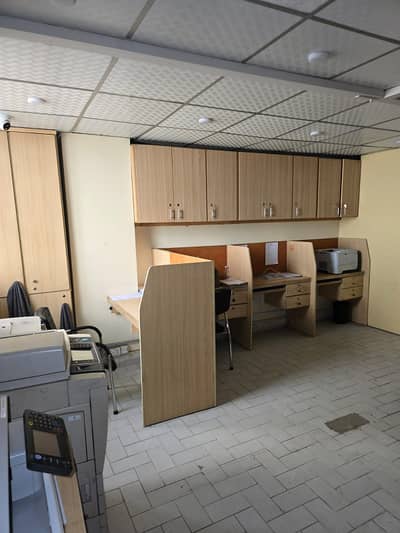 Pak avenue furnished office for rent 900sqft in shahar e Faisal.