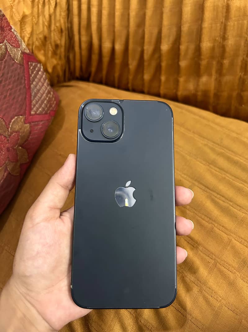 Apple iPhone 13 2