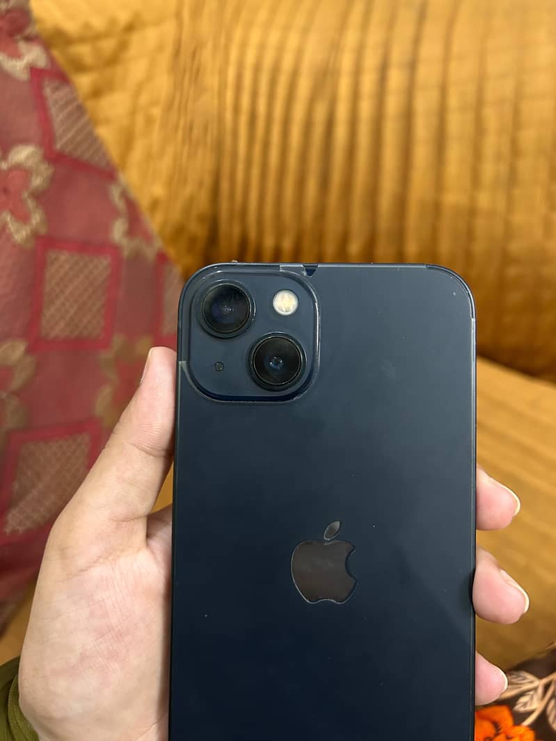 Apple iPhone 13 4