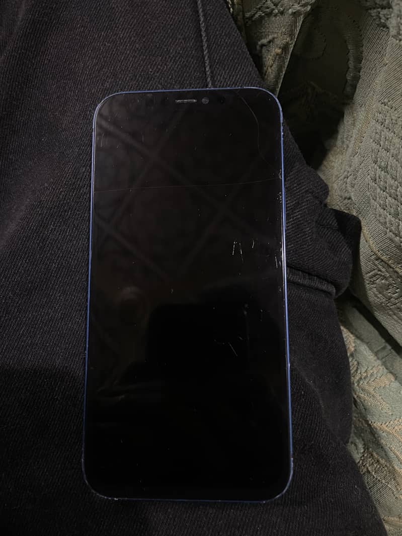 Apple iPhone 12 6