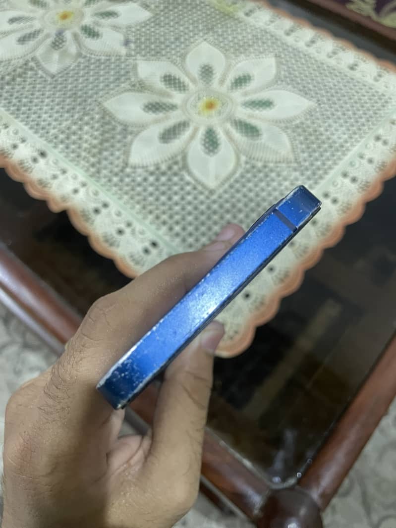 Apple iPhone 12 8