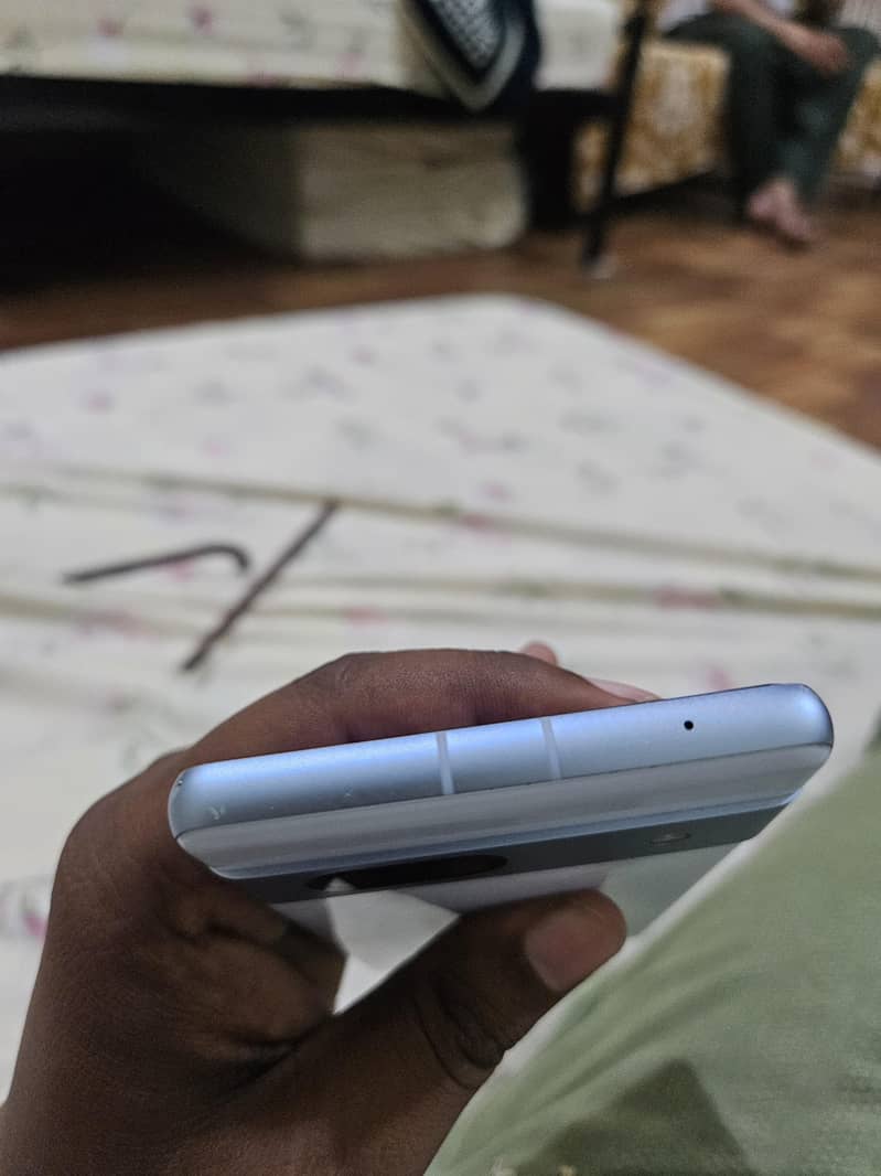 Google Pixel 7a 2