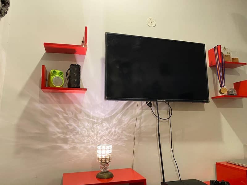 Console/Divider 4