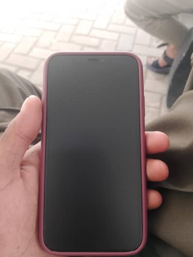 iphone. 11 jv  64 gp total original water pak ha gar ka use ma ta