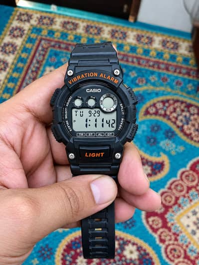 Casio W-735H-8A Condition 10/10 Vibration alarm