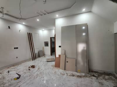 5 Marla VIP House For Rent in Johar Town Hot Location J2