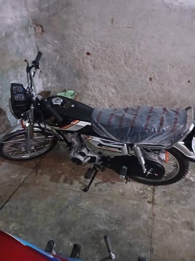 Honda 125 Silver Limited edition