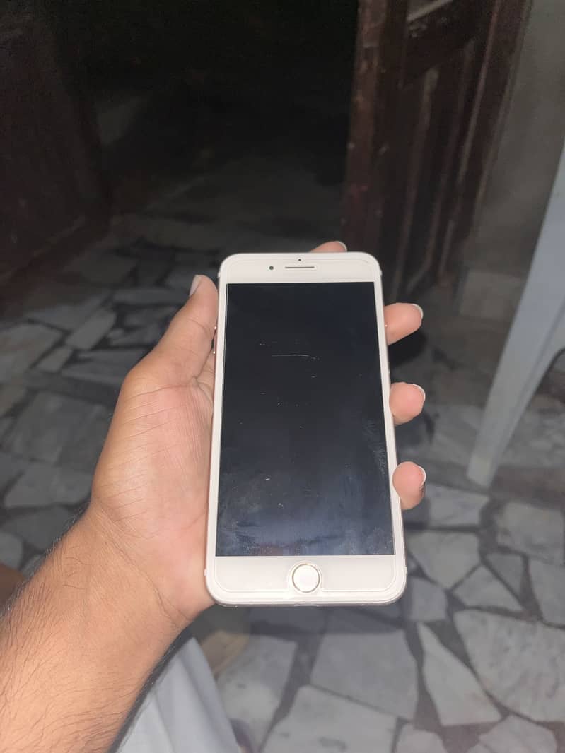 Apple iPhone 7 Plus 4