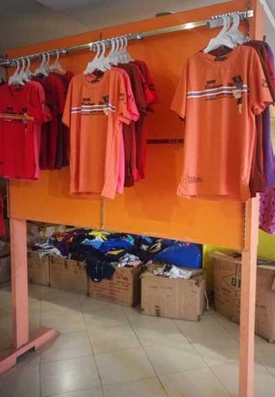 dress hangar stand