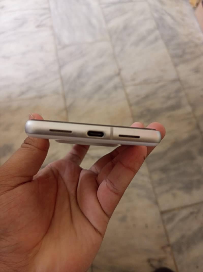 Google Pixel 7 3