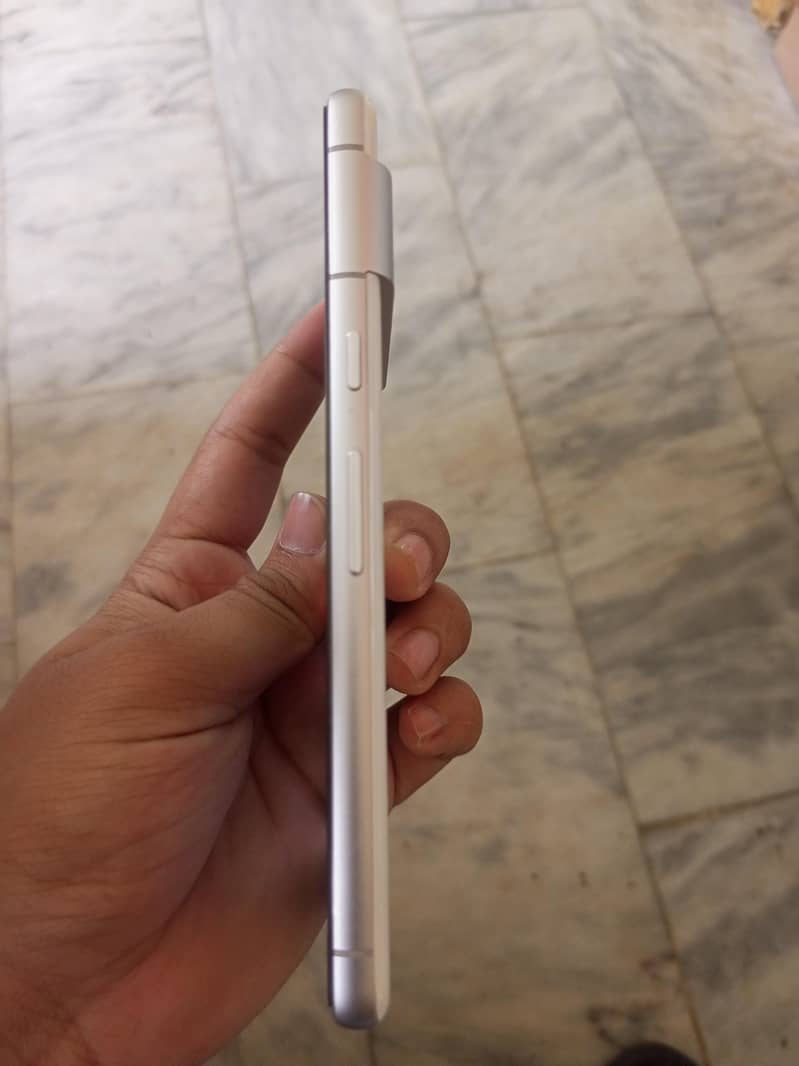 Google Pixel 7 5