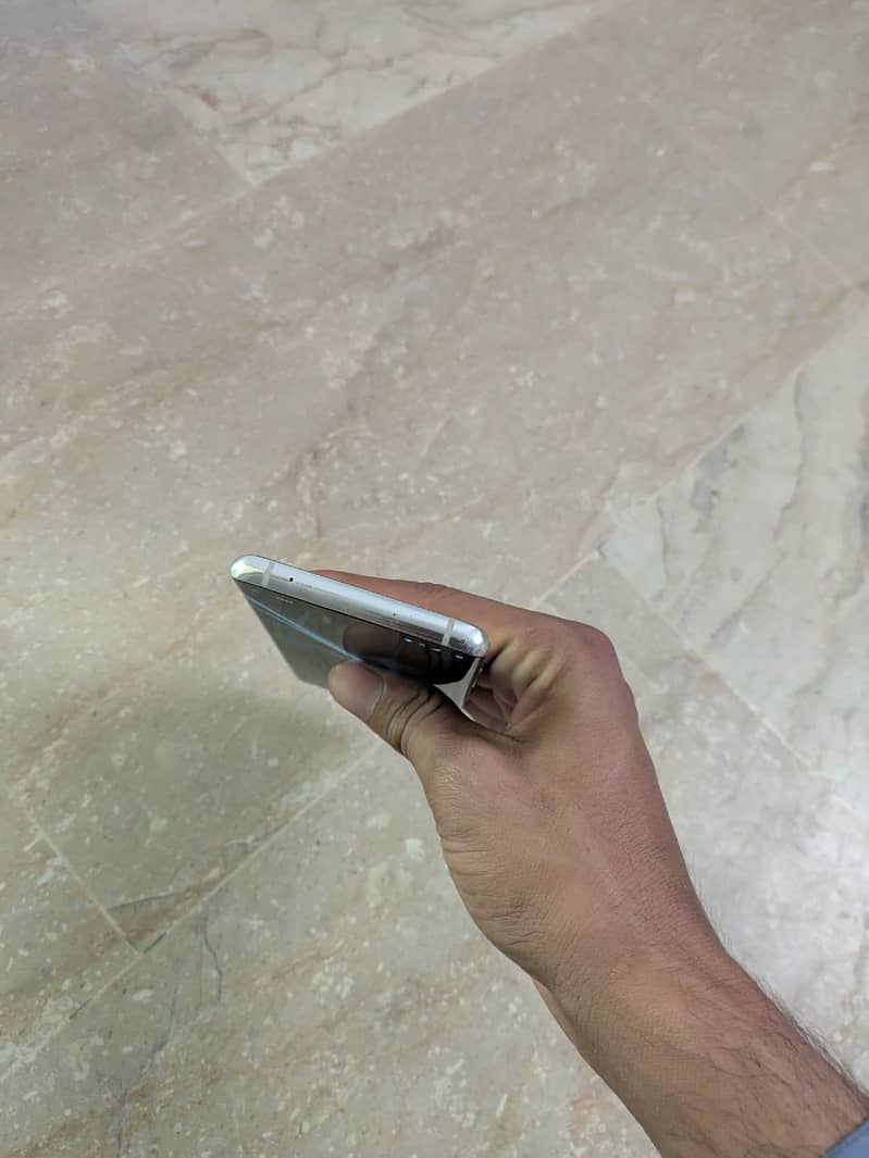 one plus 8 pro 6