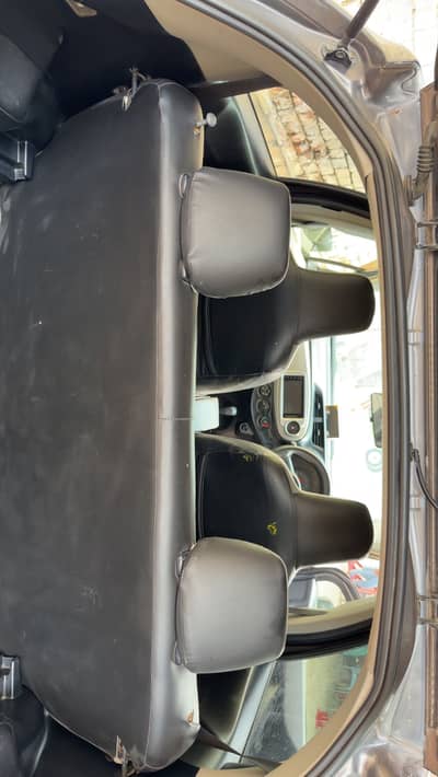 Toyota Vitz 2012
