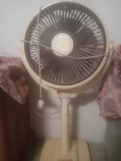 pedestal fan