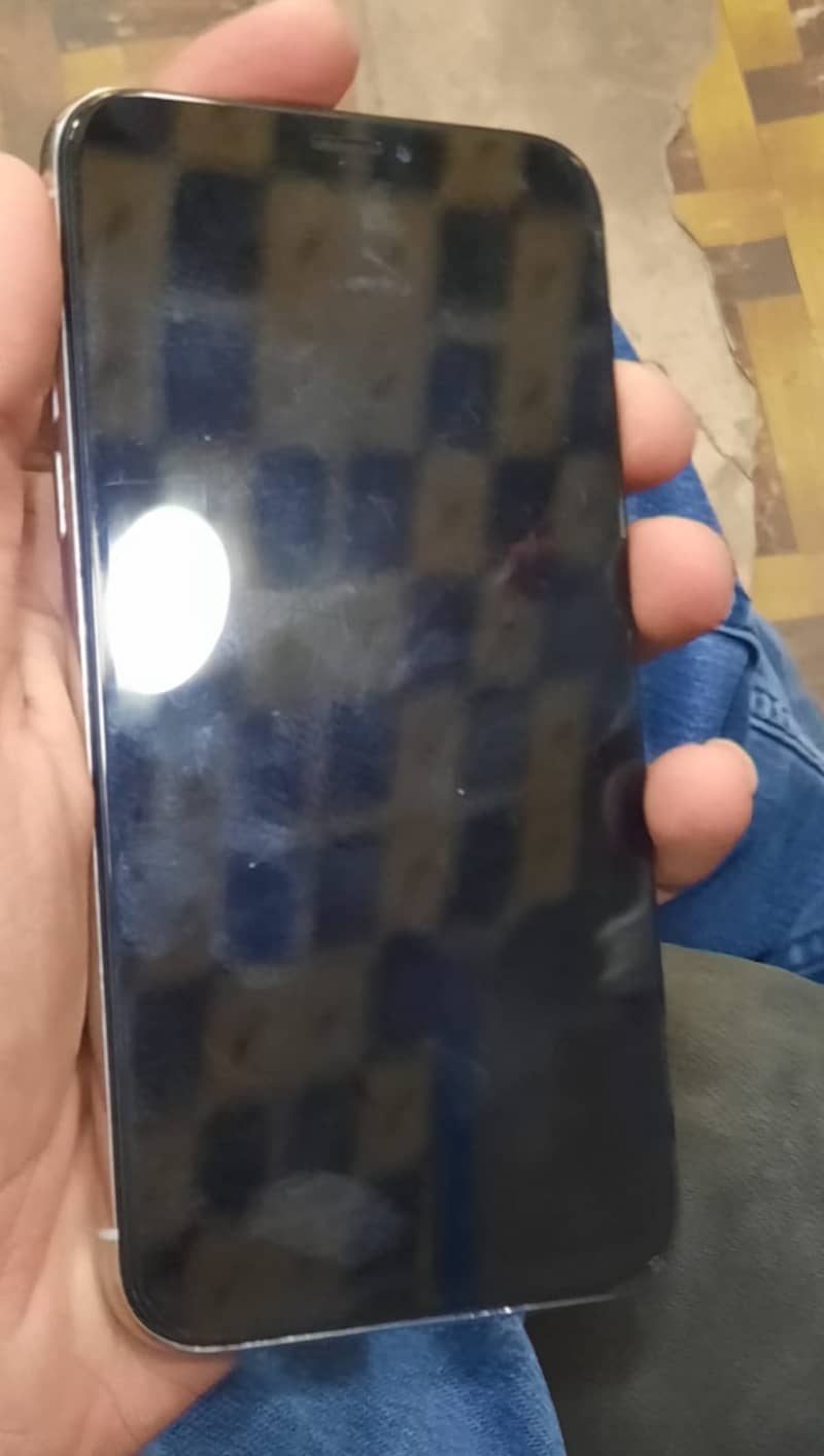 Apple iPhone X 4