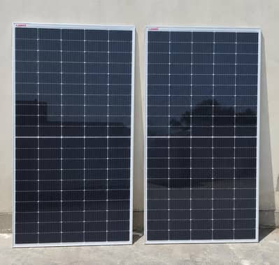 Solar Panels with ENERGY MPPT 70A Charge Controller