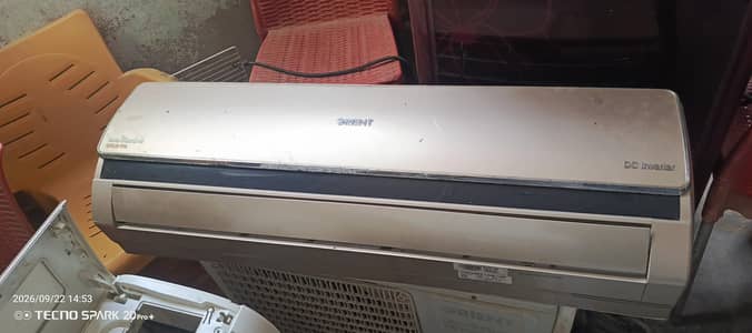 Orient AC DC inverter