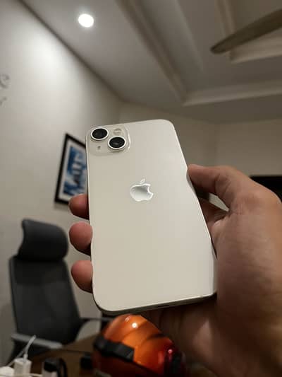 Apple iPhone 13