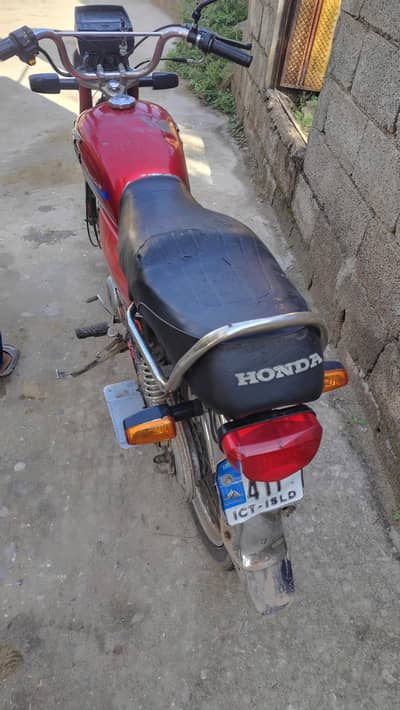united 70 21 model Islamabad number 03439256672