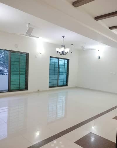 10 Marla 3 Bedroom Apartment Available For Sale Askari 11