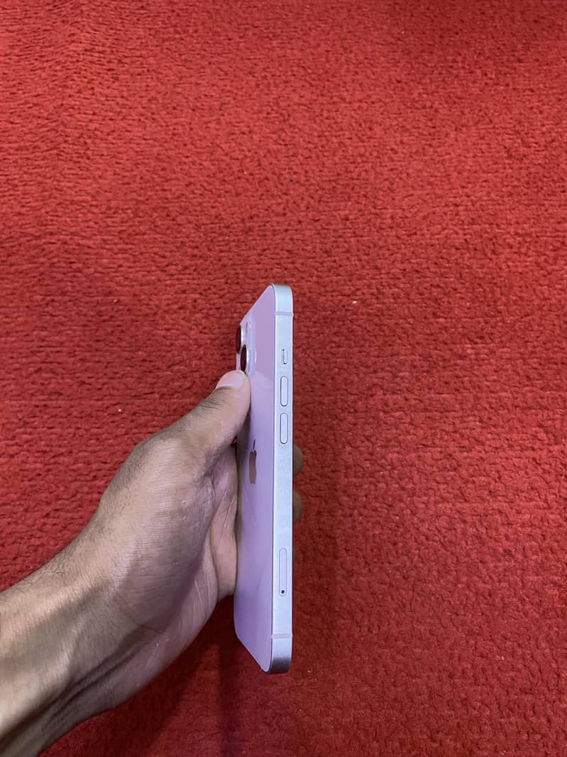 Apple iPhone 13 7
