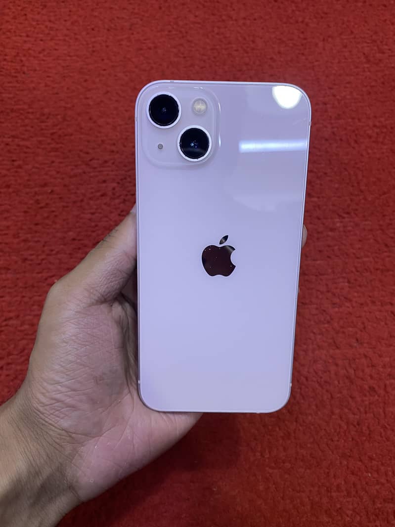 Apple iPhone 13 8