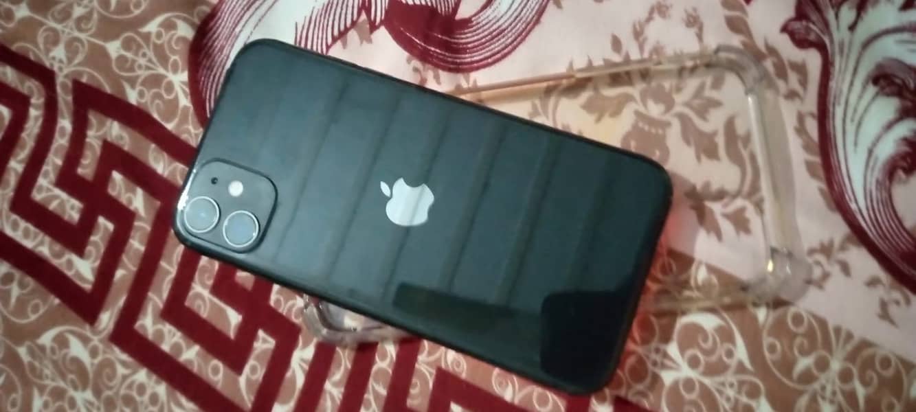 Apple iPhone 11 3