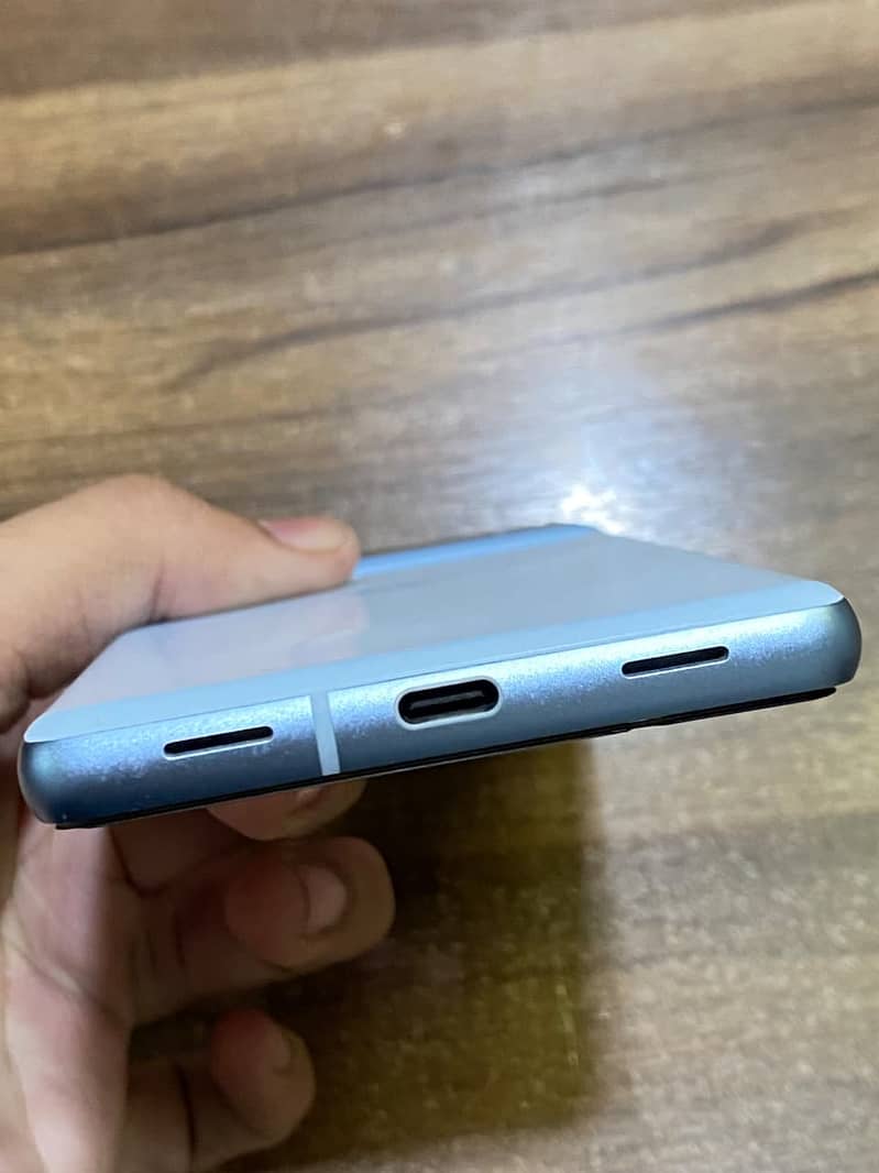 Google Pixel 7a 3