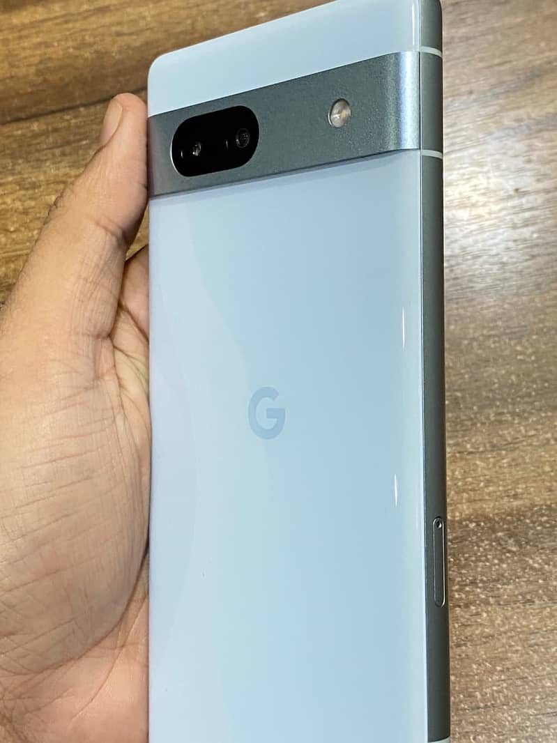 Google Pixel 7a 4