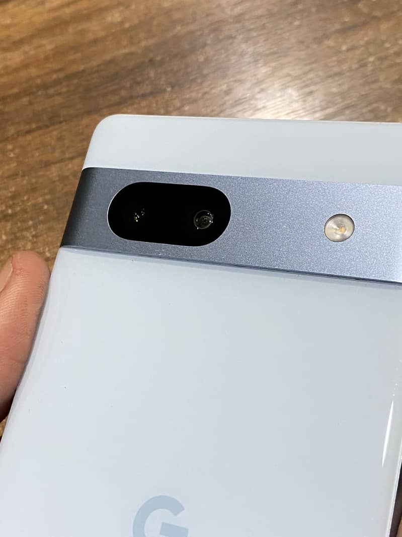 Google Pixel 7a 5