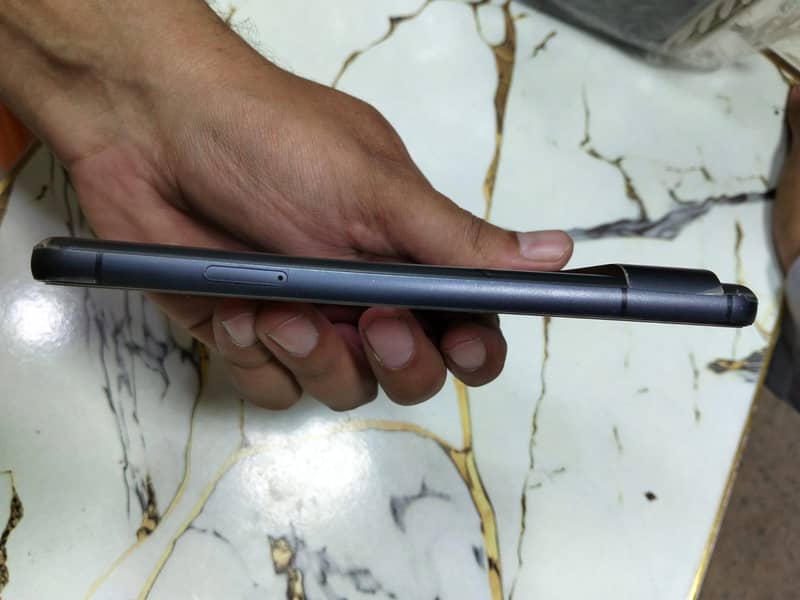 Google Pixel 8 3