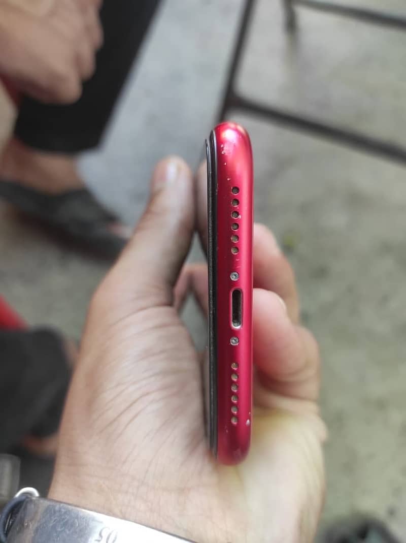 Apple iPhone 11 3