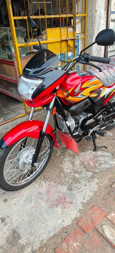 PRIDOR LOVER GIFT Zero meter Condition just bye and Drive