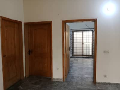 10m Upper Portion For Rent Only For Students