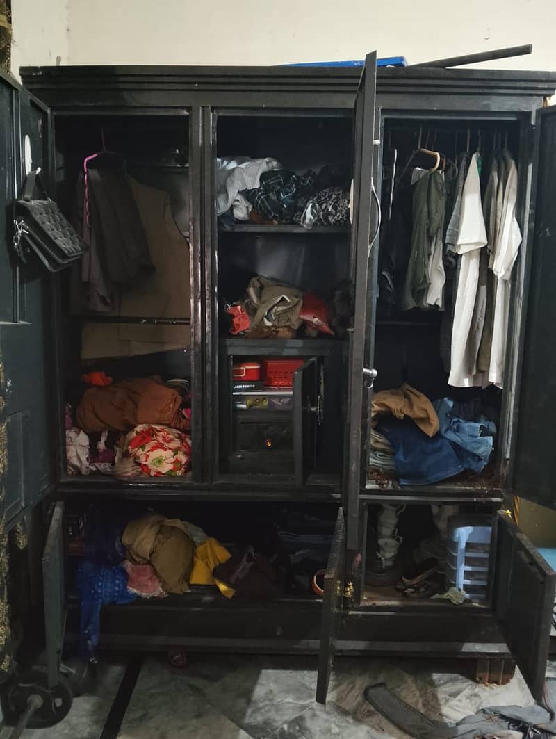 wardrobe 3