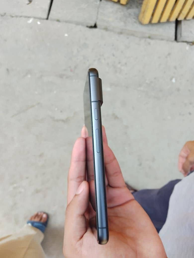 Google Pixel 8 3