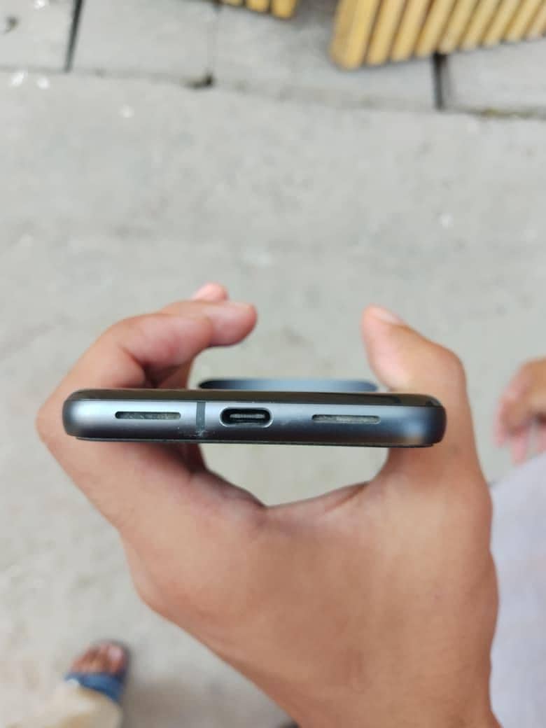 Google Pixel 8 5