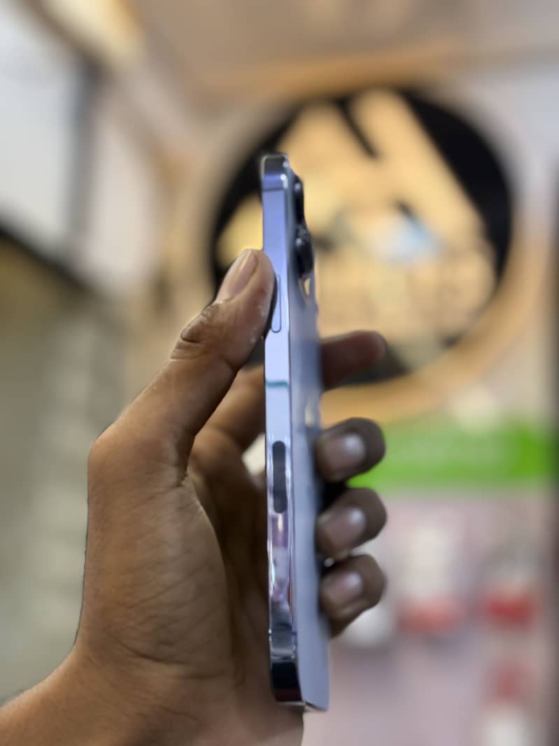 Apple iPhone 13 Pro Max 6