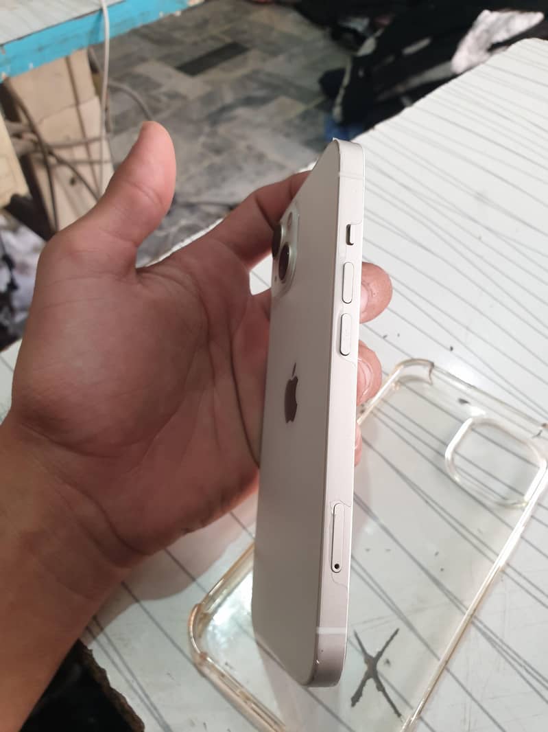 Apple iPhone 13 1