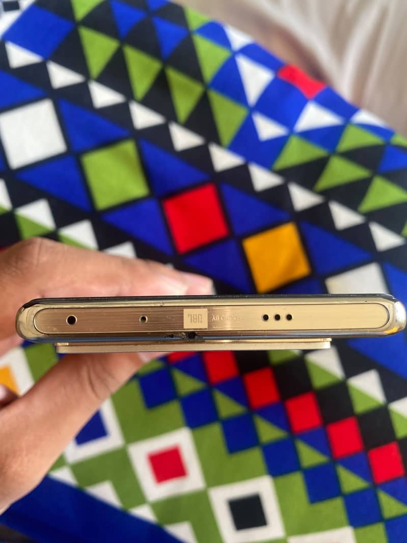Infinix Note 40Pro 4