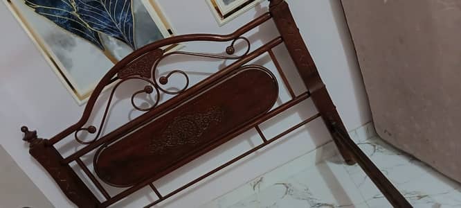 Queen bed 5000