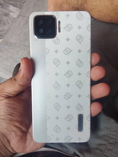 OPPO F17 Pro