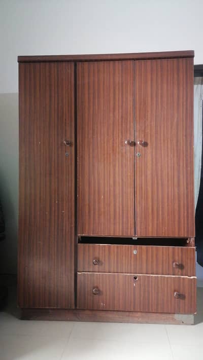 Wardrobes Good Condition 3 door