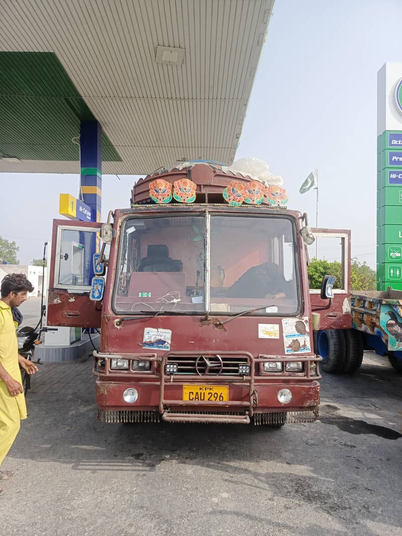 مرسڈیز ٹرک  3500 فروخت کے لیے 1
