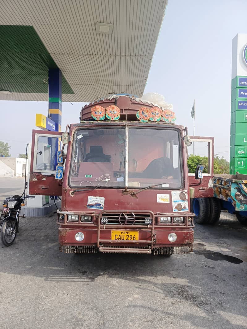 مرسڈیز ٹرک  3500 فروخت کے لیے 5