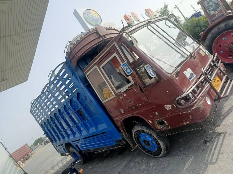 مرسڈیز ٹرک  3500 فروخت کے لیے 6