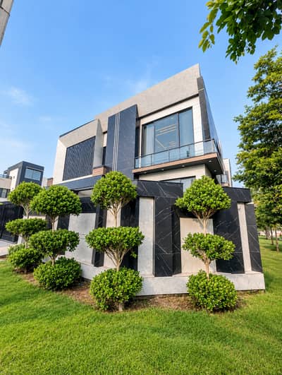 Brand New Corner House Facing Park | 6 Beds | Double-Height Lobby | Valencia Town