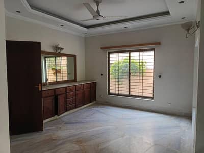 1 Kanal Upper Portion 3 Beds in DHA